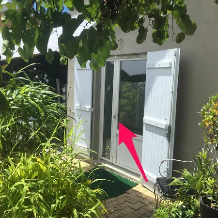בית אירוח Maisonnette 300m *