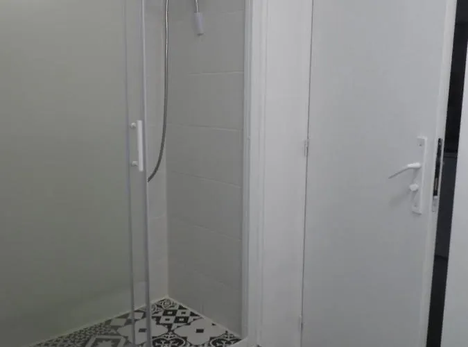 Maisonnette 300m *