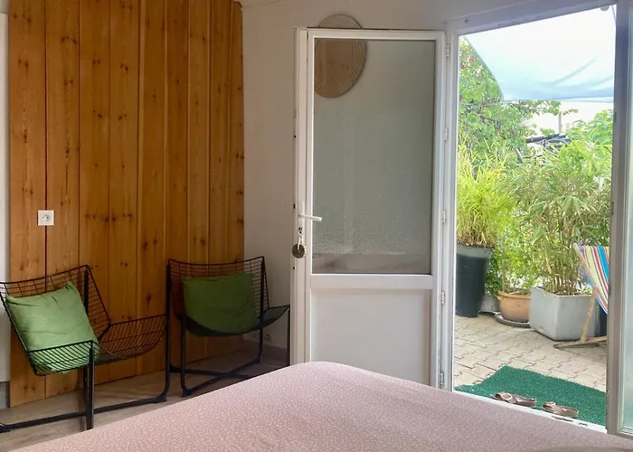 Maisonnette 300m Appartement *